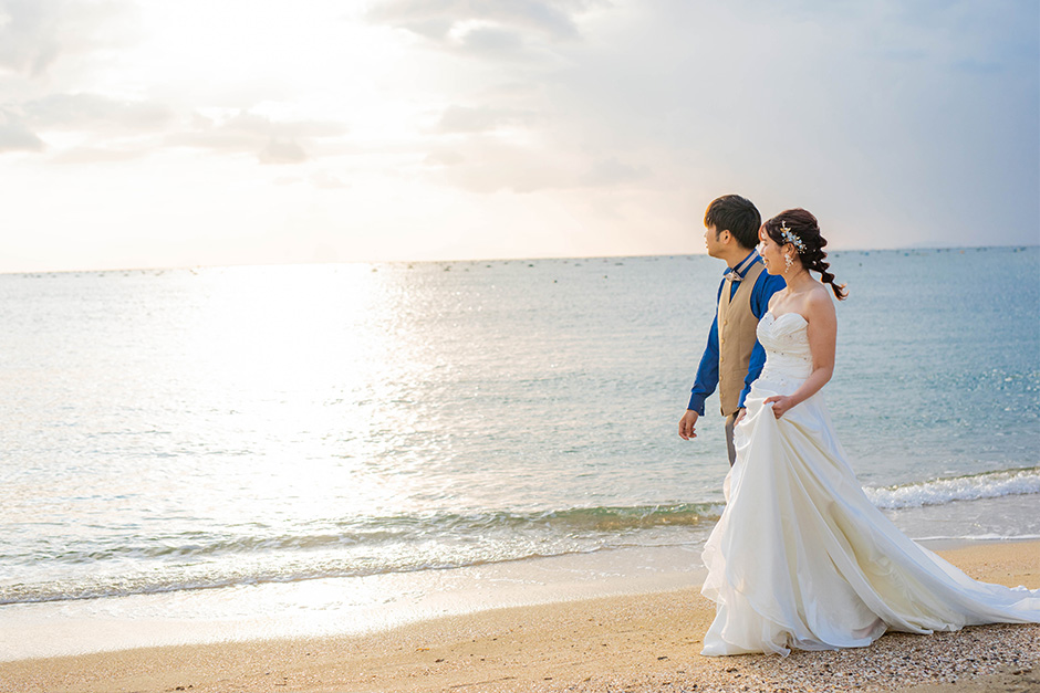 結婚写真の海ロケーション撮影