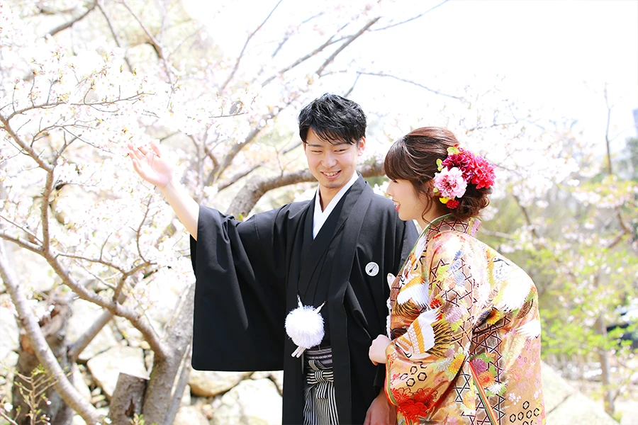 ウェディングフォト春の公園桜ロケ写真01