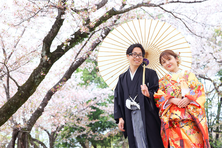 ウェディングフォト姫路城春のロケ写真